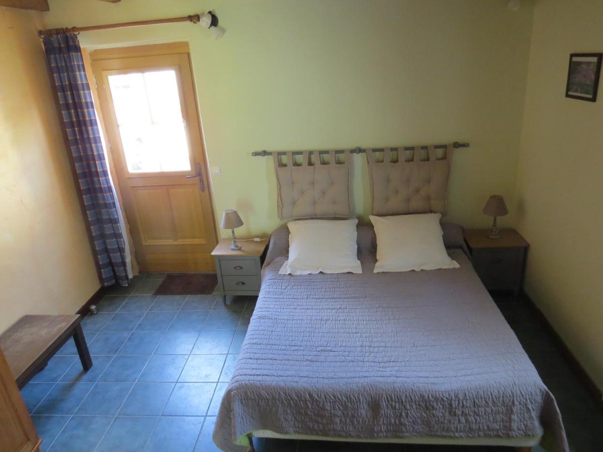Au Grand Pre Bed & Breakfast Theillay Екстериор снимка